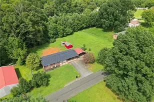 222 Easton Dr, North Wilkesboro, NC 28659 - Photo 26