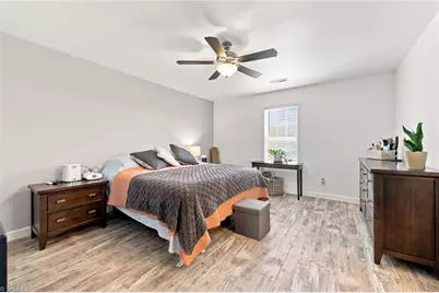 307 Skiles Heights #J, Thomasville, NC 27360 - Photo 18