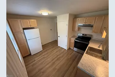 525 S Green Street #B, Winston-Salem, NC 27101 - Photo 8