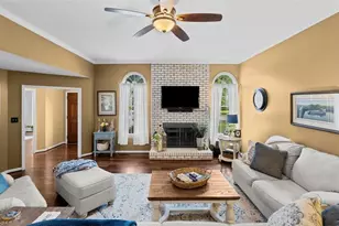 1210 Suncrest Dr, High Point, NC 27265 - Photo 4