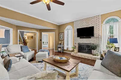 1210 Suncrest Drive, High Point, NC 27265 - Photo 6