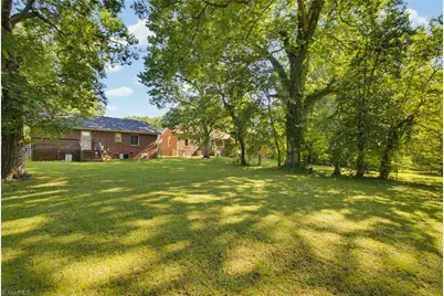 515 W Decatur Street, Madison, NC 27025 - Photo 28