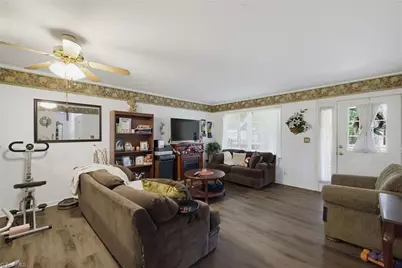 515 W Decatur Street, Madison, NC 27025 - Photo 10