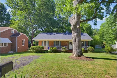 515 W Decatur Street, Madison, NC 27025 - Photo 2