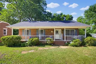 515 W Decatur St, Madison, NC 27025 - Photo 1