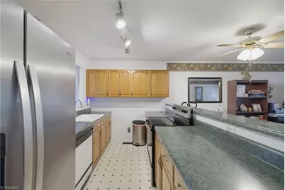 515 W Decatur Street, Madison, NC 27025 - Photo 12
