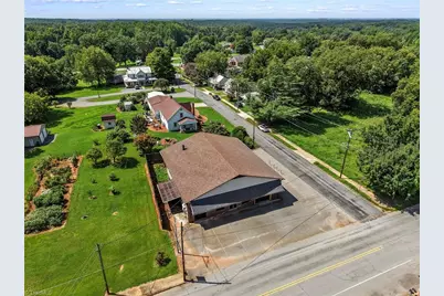 329 W Main Street, East Bend, NC 27018 - Photo 6