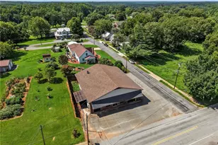 329 W Main St, East Bend, NC 27018 - Photo 6