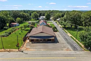 329 W Main St, East Bend, NC 27018 - Photo 4