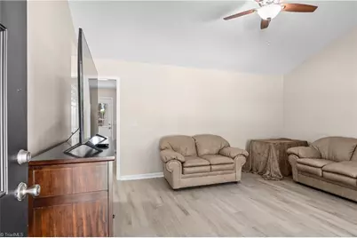 14 Brandy Wine Drive, Thomasville, NC 27360 - Photo 6