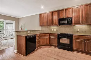 5501 7 Gates Dr, Greensboro, NC 27410 - Photo 20