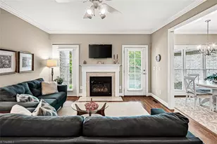 5501 7 Gates Dr, Greensboro, NC 27410 - Photo 8
