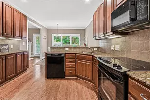 5501 7 Gates Dr, Greensboro, NC 27410 - Photo 16