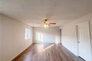 3 Elsworth Ct, Greensboro, NC 27301 - Photo 4