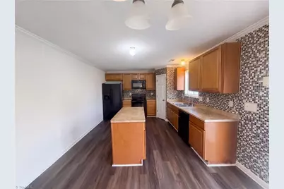 3 Elsworth Court, Greensboro, NC 27301 - Photo 2