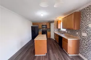 3 Elsworth Ct, Greensboro, NC 27301 - Photo 2
