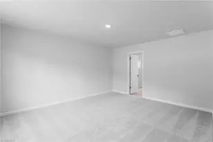 143 Primrose St, King, NC 27021 - Photo 22