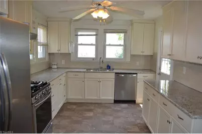 504 W Murphy Street, Madison, NC 27025 - Photo 14