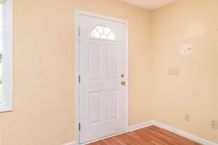 717 Scott Ct, Burlington, NC 27215 - Photo 6