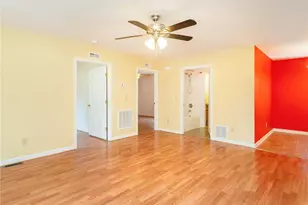 717 Scott Ct, Burlington, NC 27215 - Photo 8