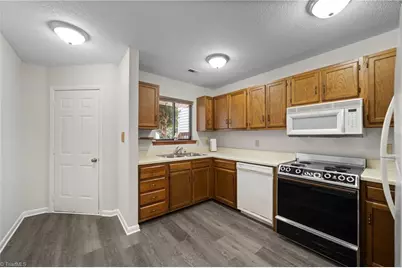 3526 Heathrow Drive, Winston-Salem, NC 27127 - Photo 10