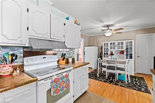 8507 Nc Hwy 704, Madison, NC 27025 - Photo 16