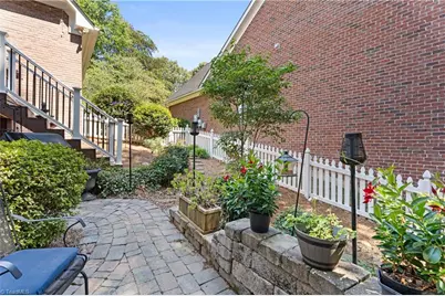 237 Village Green Square, Winston-Salem, NC 27104 - Photo 38