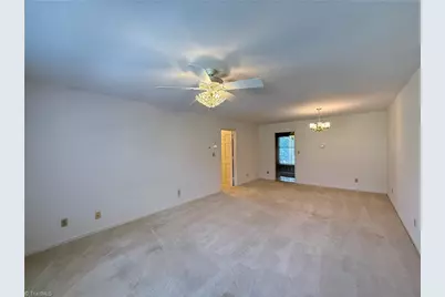 2711 Reynolda Road #2D, Winston-Salem, NC 27106 - Photo 6