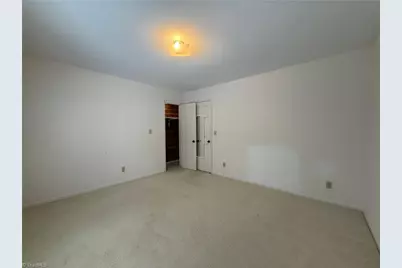 2711 Reynolda Road #2D, Winston-Salem, NC 27106 - Photo 12