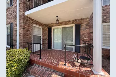 2711 Reynolda Road #2D, Winston-Salem, NC 27106 - Photo 2