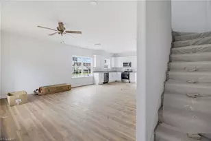 515 Holt St, Lexington, NC 27292 - Photo 2