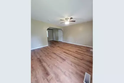 3878 Pembrooke Road, Winston-Salem, NC 27106 - Photo 2