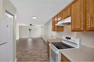 461 Bedford Knoll Drive, Winston-Salem, NC 27107 - Photo 12