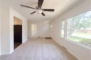 1613 Larkin St, High Point, NC 27262 - Photo 6