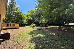 1613 Larkin St, High Point, NC 27262 - Photo 16
