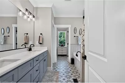 915 Aberdeen Road, High Point, NC 27265 - Photo 22