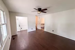 1040 Shenandoah Ct, Winston-Salem, NC 27103 - Photo 8