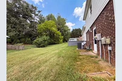 1040 Shenandoah Court, Winston-Salem, NC 27103 - Photo 16