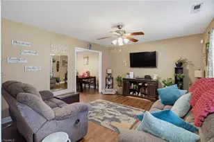604 W Whitsett St, Graham, NC 27253 - Photo 4