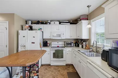 604 W Whitsett Street, Graham, NC 27253 - Photo 6