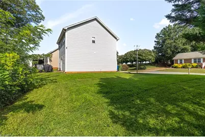 604 W Whitsett Street, Graham, NC 27253 - Photo 14