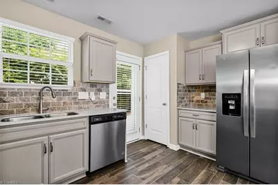 3837 Copperfield Court, High Point, NC 27265 - Photo 16