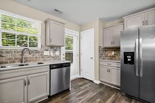 3837 Copperfield Ct, High Point, NC 27265 - Photo 16