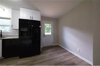 241 Commonwealth Drive, Winston-Salem, NC 27104 - Photo 4