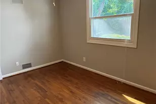 620 Tremont Dr, Greensboro, NC 27403 - Photo 12