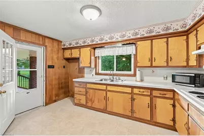 3719 Crosland Road, Winston-Salem, NC 27106 - Photo 4