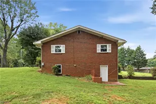 3719 Crosland Rd, Winston-Salem, NC 27106 - Photo 50