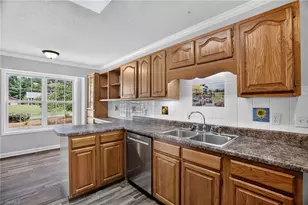 363 Kelly Ln, Lexington, NC 27295 - Photo 10