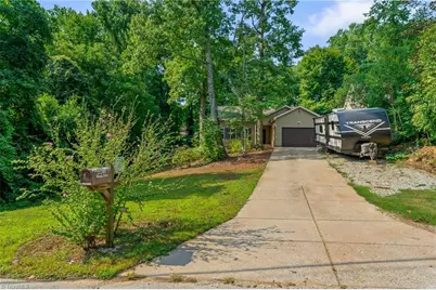 2211 Wanda Drive, Greensboro, NC 27408 - Photo 2