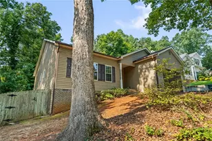 2211 Wanda Dr, Greensboro, NC 27408 - Photo 4